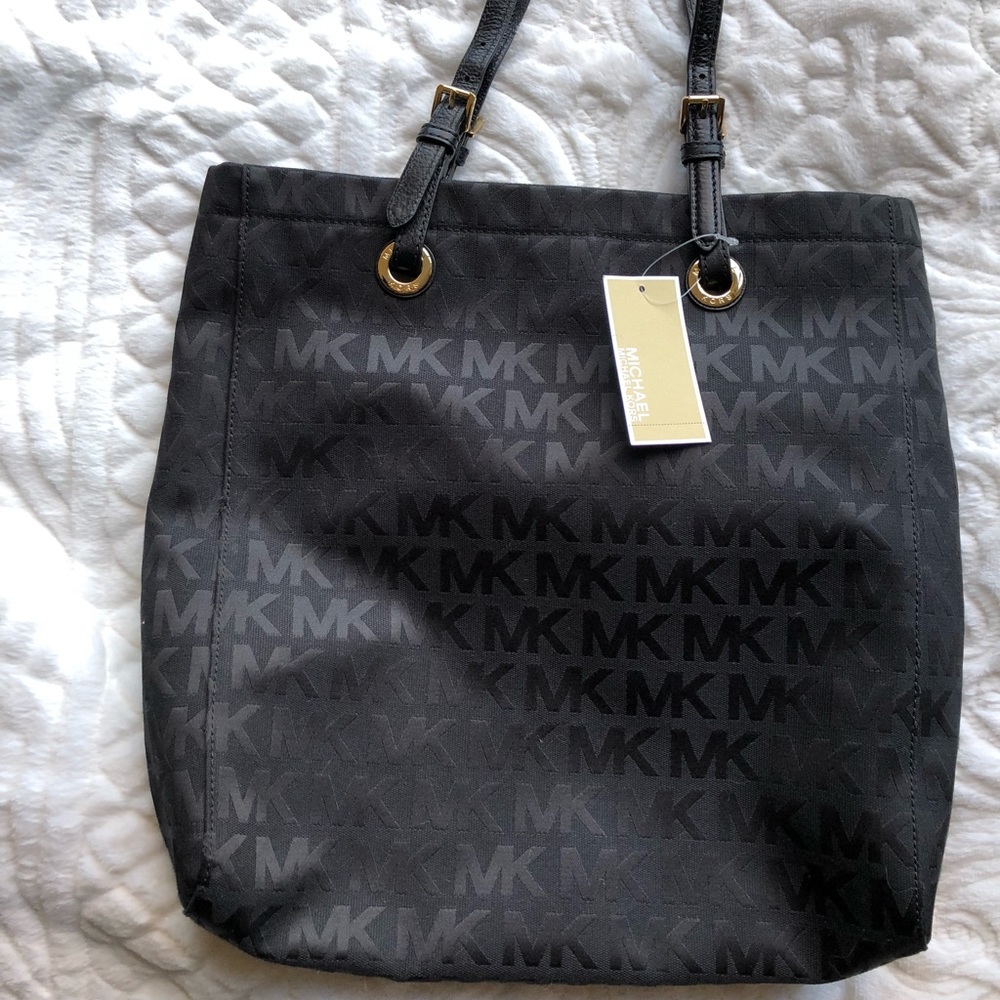 Michael Kors Jet Set Item NS Tote
